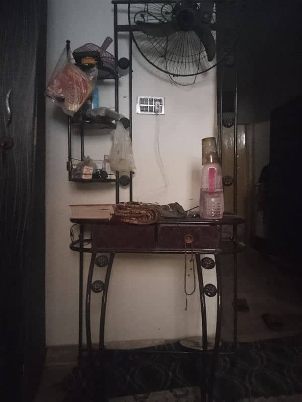 dressing table 4