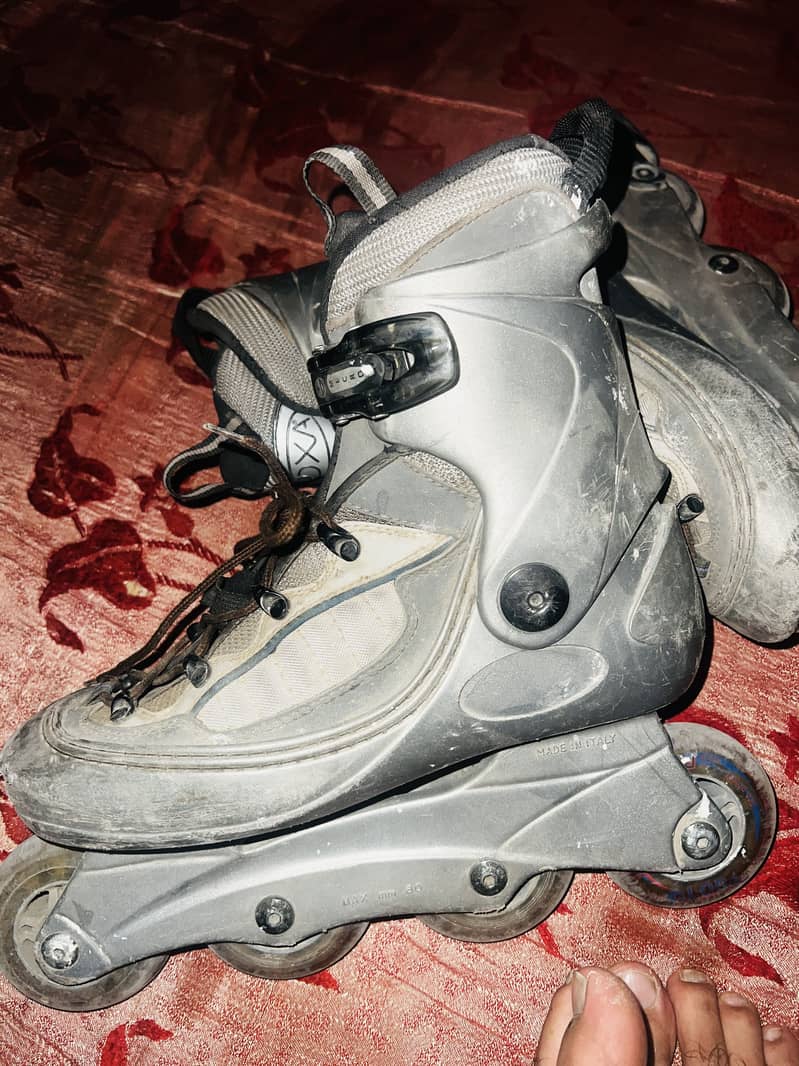 Original ROXA max skating shoes 0