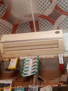 1 ton split ac in very good condition