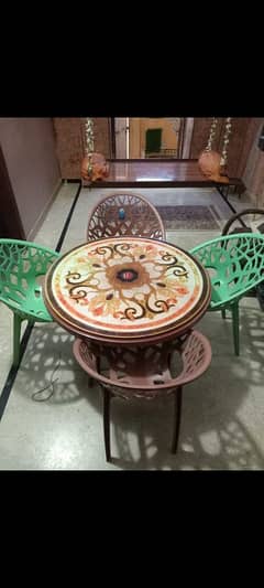 new pure plastic chairs n table