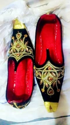 Groom's Khussa