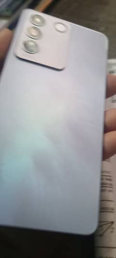 Vivo V27 e