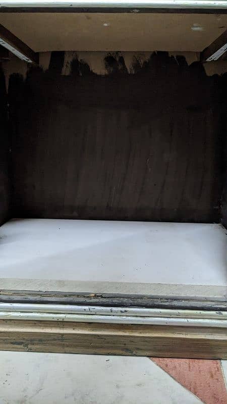 1 Dressing Table with Large Mirror 9