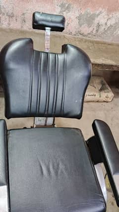 barber chair degi iron 2 months used only