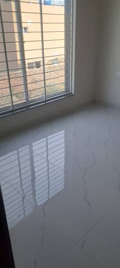 5 MARLA BRAND NEW HOUSE FOR SALE D BLOCK EME DHA.