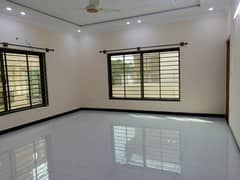 14 Marla Like Brand nEw Triple Story Full House For Rent In G-13/1 Islamabad