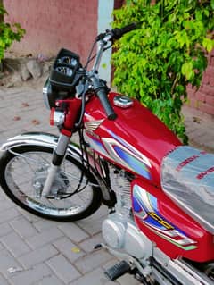 HONDA CG125CC  BRAND NEW CONDITION
