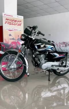125 showroom delivery 2025 open invoice