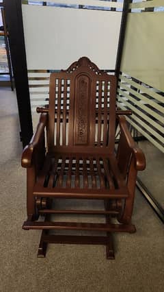 Wood swinging chair condition 9/10