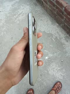 Infinix Hot 50i,helio g81,6+6Ram,128gb memory
