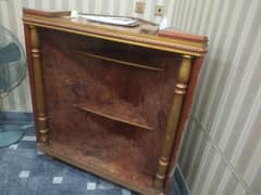 lcd corner table with cabinets for decor items or speaker