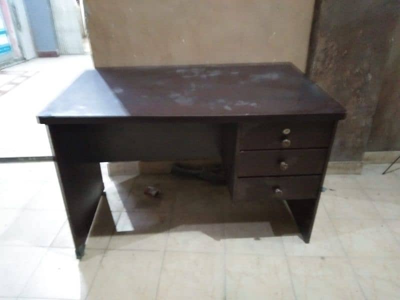 there are 2 tables of same size 4