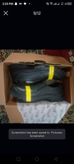 Safety shoes