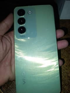 asalamo alaikum everyone I want to selling my phone vivo y100