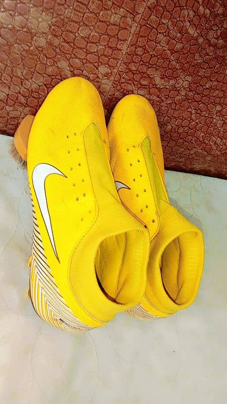 football shoes 1