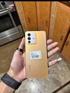 v23 12 256gb 10/9 condition box charger all ok
