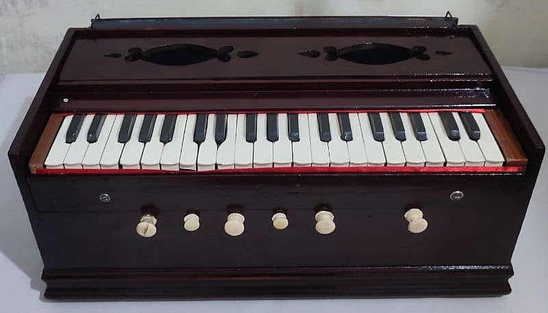 harmonium 8