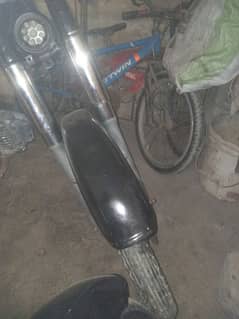gadi mein Koi Kam Nahin hai sab kuchh okay hai
