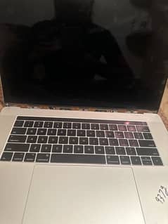 Macbook pro 2017 15 inch