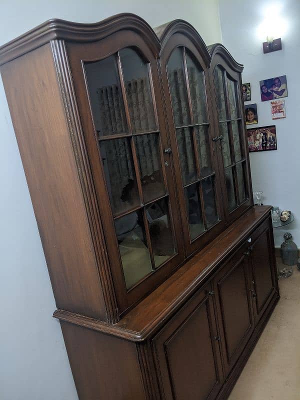 Single Beds & Show Case Cabinet 4