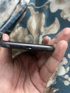 I phone 11 87 orignal  battery and screen everything is working