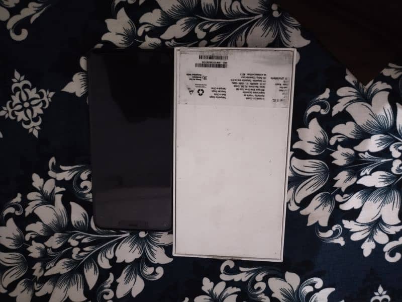 google pixel 4xl new condition phoneWith Box 10by10 2
