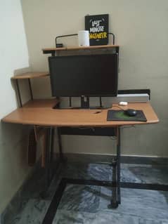 Computer monitor and table for sale