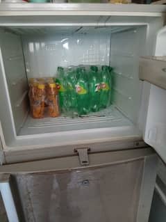 dawlance fridge all ok good working serious person call me rate km ho