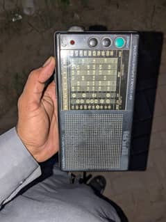 Alag Alag Kisim Ke Radio pics ka screen shot leke aaen