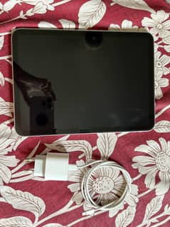 Apple iPad 10th Generation - 10/10 Condition