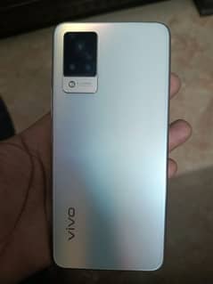 Vivo V21
