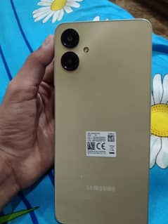 samsung a06 mobile phone condion 10 out of 8
