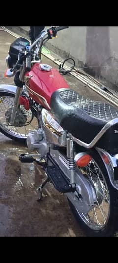 CG 125 self special 2019 karachi num 1st owner