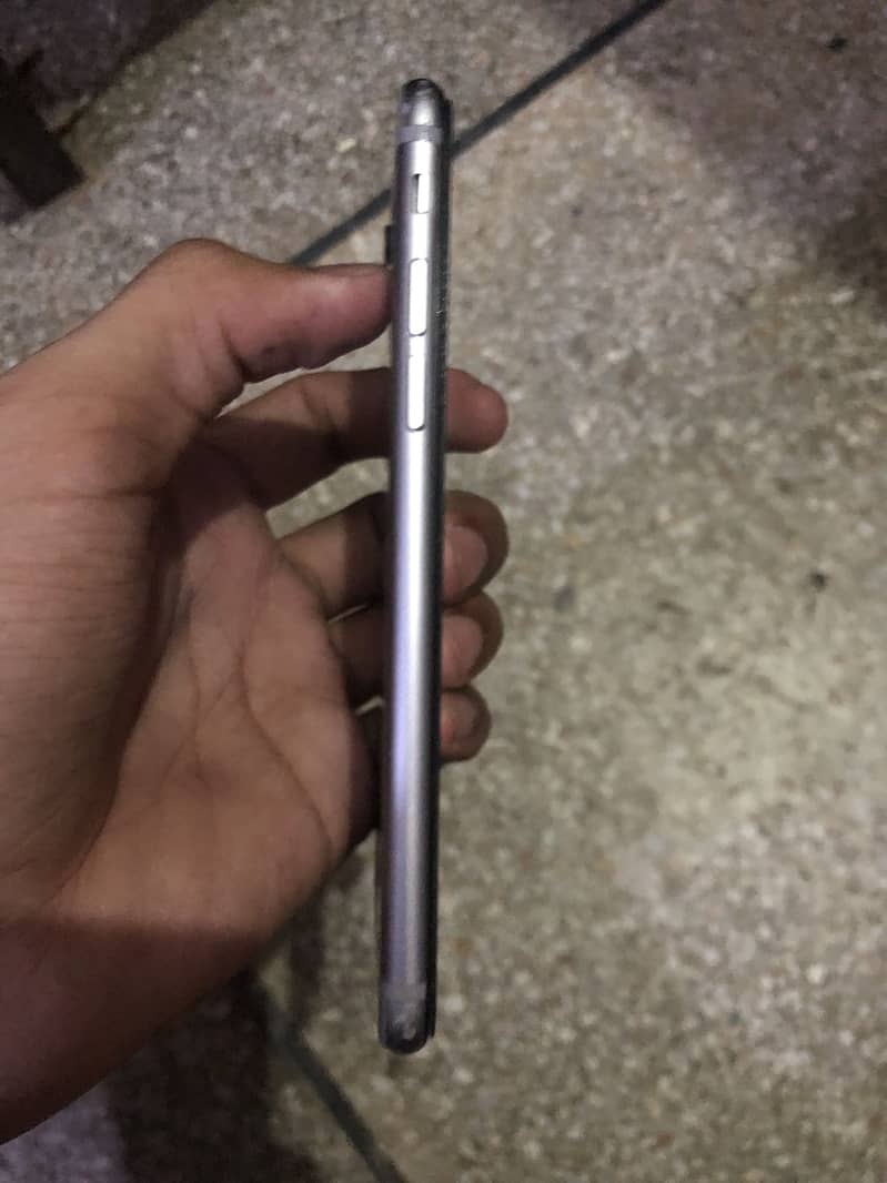 Iphone 6 Non pta 32 gb Exchange possible. 4