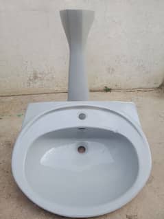 big size wash basin in good condition