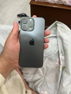 iphone 15pro max 256gb 10/10 condition 90 health