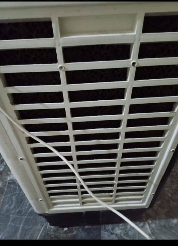 Full size cooler in use with ice boxes 2