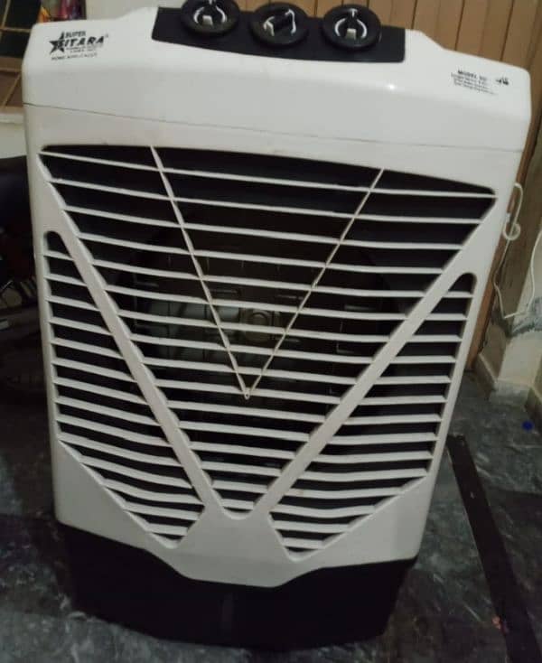 Full size cooler in use with ice boxes 3