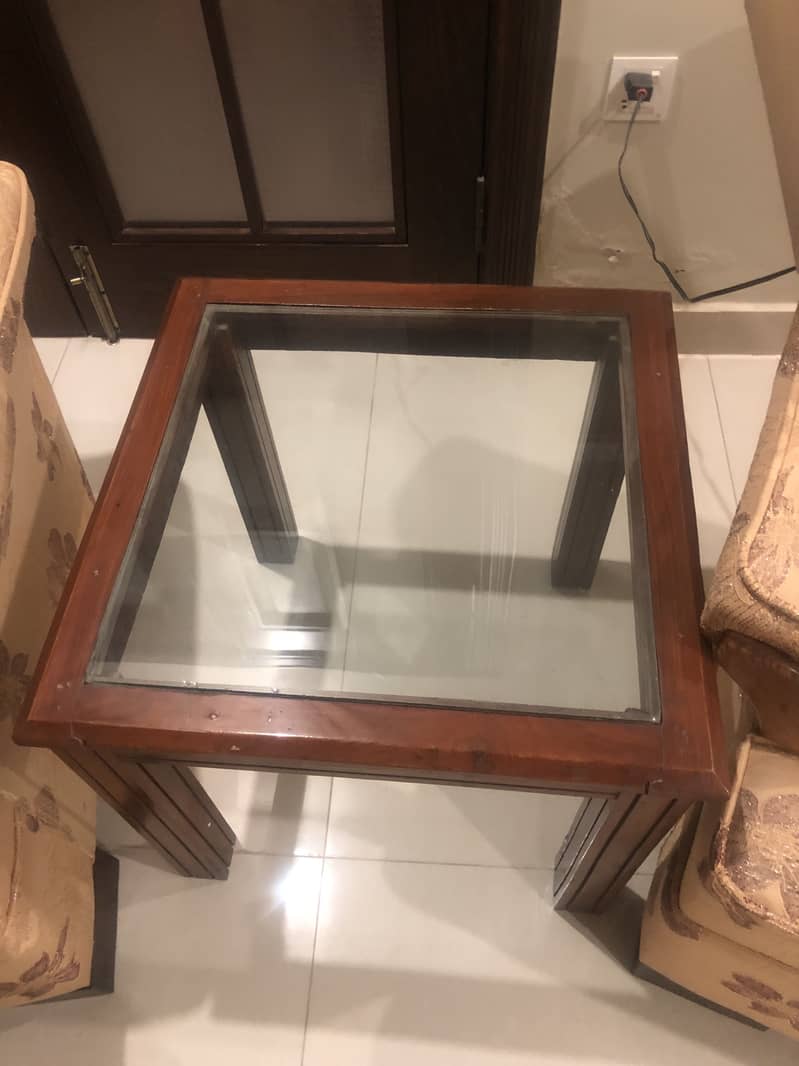 2 sofa side tables and 1 centre table for sale just like new 0
