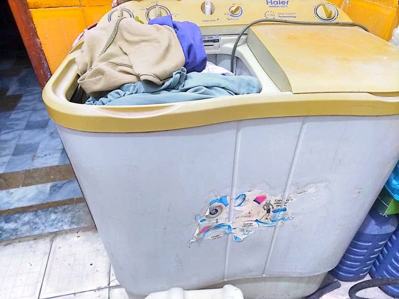Semi Automatic Haier Washing Machine (8Kg Load)(Washer+Dryer) 0