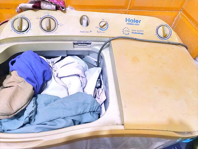 Semi Automatic Haier Washing Machine (8Kg Load)(Washer+Dryer) 1