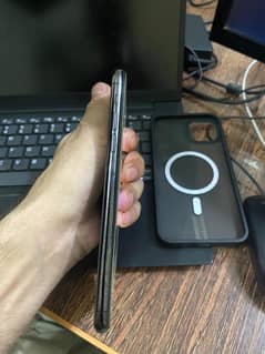 iphone 11pro max exchange possible with 12pro