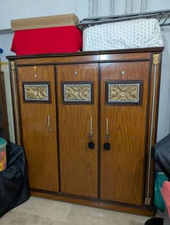Bed Set 3 piece Full wooden