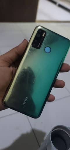 Camon 15.4/64