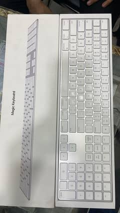 apple magic 2 Bluetooth keyboard with original box