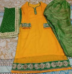 mehandi suit