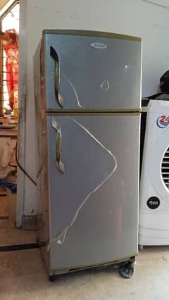 SINGER Fridge