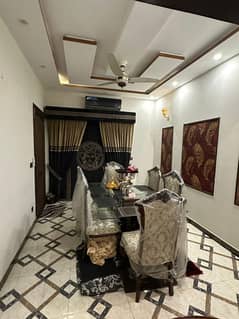 5 MARLA BEAUTIFUL HOUSE FOR SALE AT THE PRIME LOCATION OF JOHAR TOWN LAHORE
