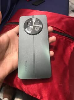 Realme 12    12/256 gb