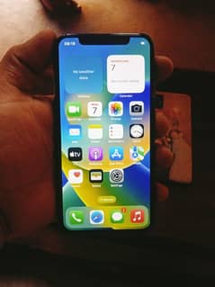 i phone x pta aprove 64gb Battery 90 with originall charger